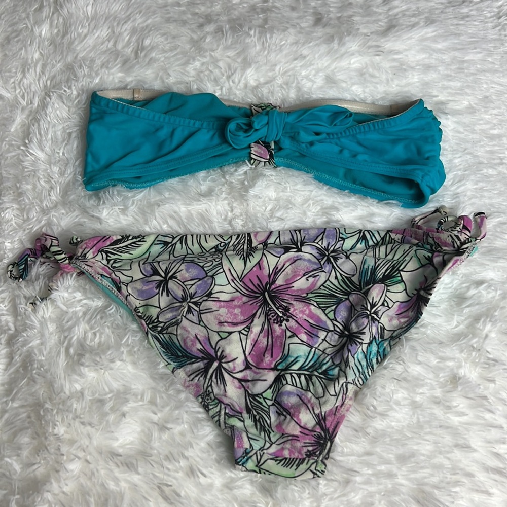 Floral Bikini - M - Picture 2 of 4